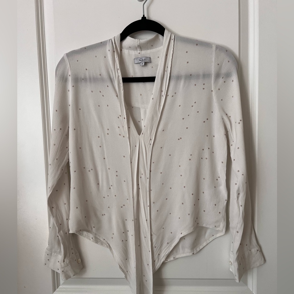 Rails Ava stars tie front blouse - Picture 4 of 9